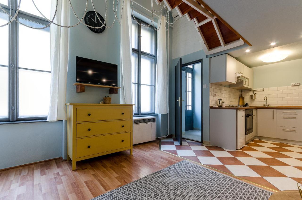 Paulay'S Studio Apartment In The City Center. Budapest Bagian luar foto