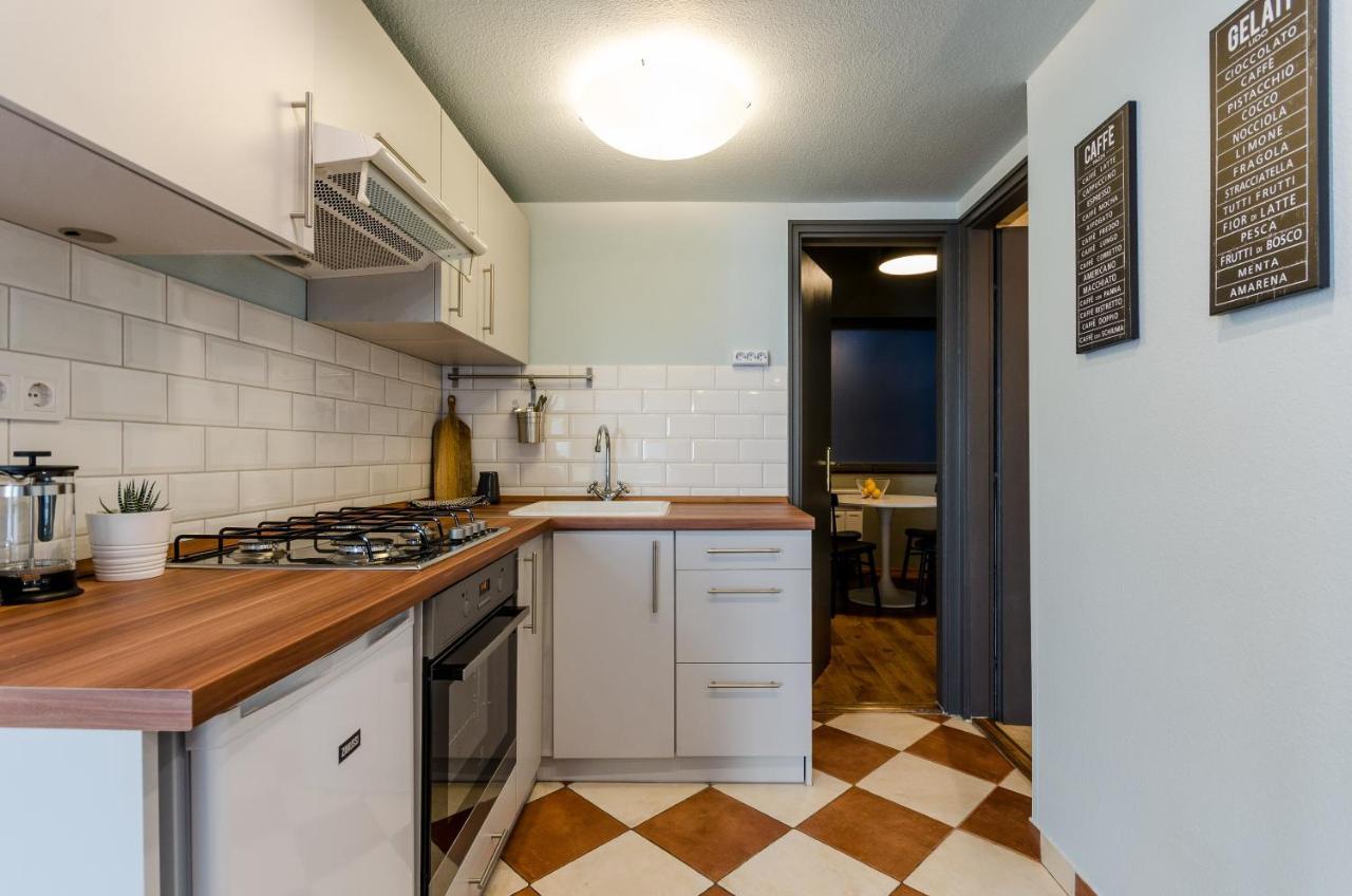 Paulay'S Studio Apartment In The City Center. Budapest Bagian luar foto